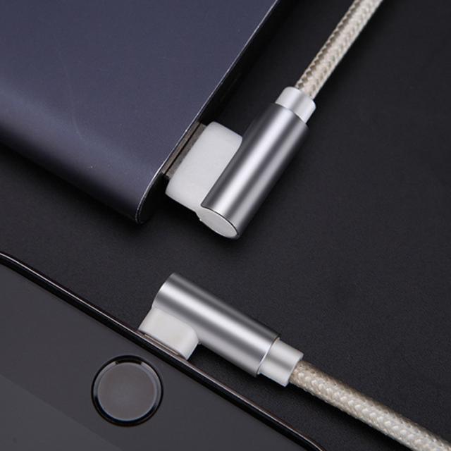 iphone充電ケーブル