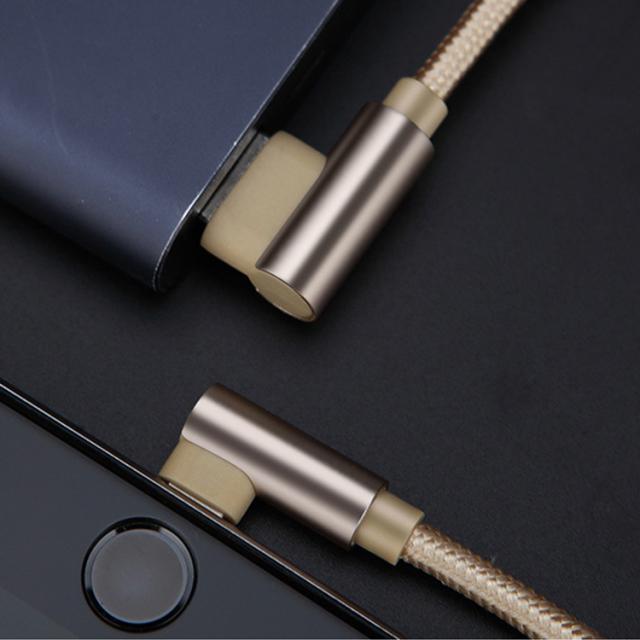 iphone充電ケーブル