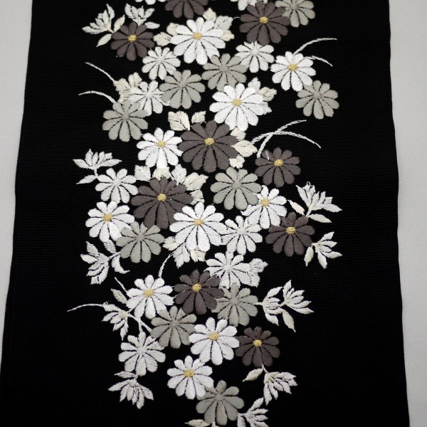刺繍半衿 礼装用 シルフィル 日本製（菊柄）成人式 振袖