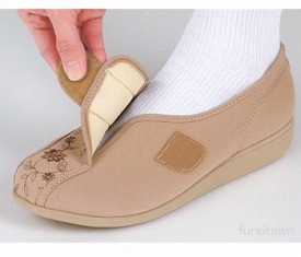 脱ぎはきラクラク