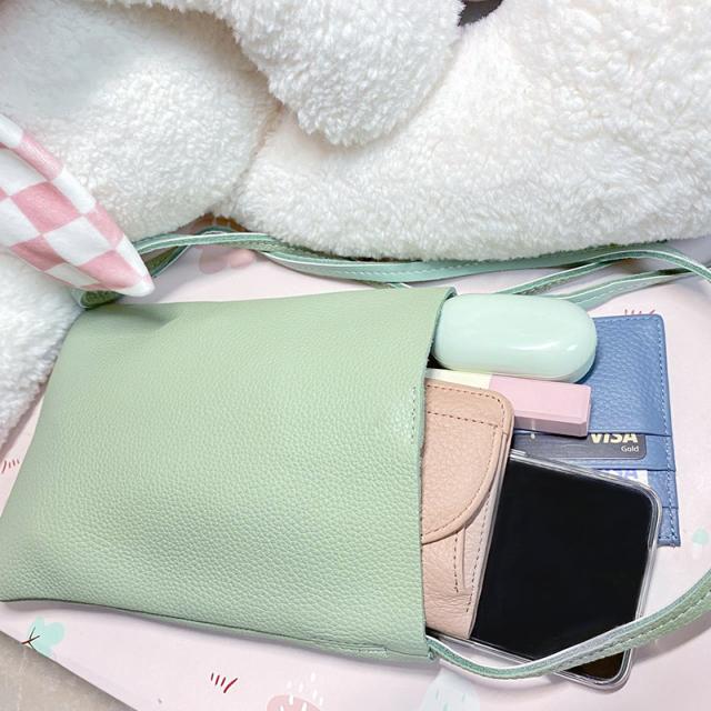 スマホポーチ ショルダー レディース 本革 スマホポシェット バッグ 斜めがけ 軽量 縦型 ショルダーポーチ レザー ボディバッグ 携帯ポーチ 小物入れ 