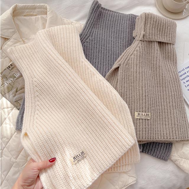 新品me&meニットケープ Moi-meme-Moitie燭台刺繍ニットケープ(黒