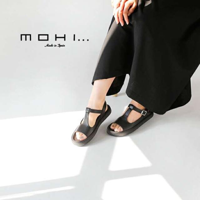 モヒ サンダル MOHI レザー Tストラップ オープントゥ フラット