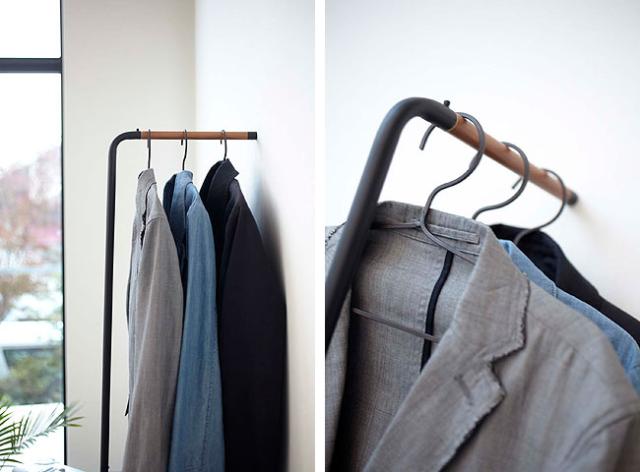 【送料無料】スリムコートハンガー タワー 選べる2色 ホワイト ブラック / ハンガーラック コート掛け 壁掛け おしゃれ 北欧 YAMAZAKI 山崎実業