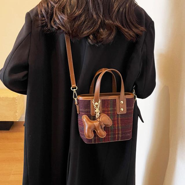 ポシェット バッグ レディース 秋冬 2way かわいい ミニバッグ ポーチ ショルダーバッグ 斜め掛け スマホポーチ スマホポシェット チェック柄 ハンドバッグ スマホショルダー 小さめ コンパクト カバン 女の子 クラシカル 上品 送料無料 8