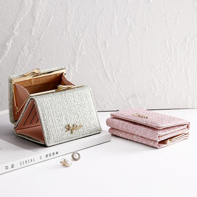 【tiffty】 三つ折り財布 レディース 財布 女の子 チャーム ブランド がま口 かわいい 高校生 中学生 小学生 女子高生 ICカード コンパクト 大容量 おしゃれ カード入れ 多い 小銭入れ 口金 がま口財布 こども 子ども  社会人 お札 札入れ カードがたくさん入る クリスマス 13