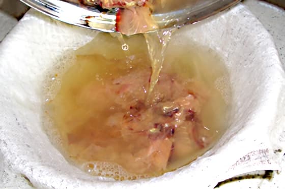 一番ダシをこします