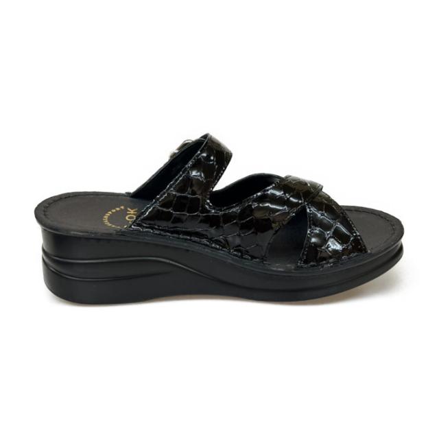 本革 日本製 クロスデザインの本革シワエナメルミュールサンダル