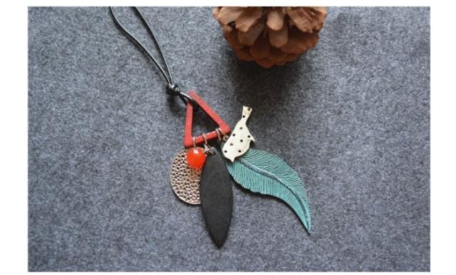 ペンダント 革 アクセサリー