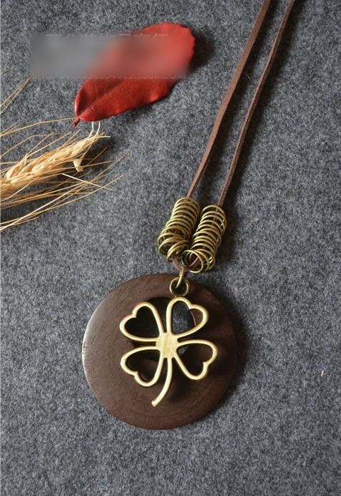 ペンダント 革 アクセサリー 