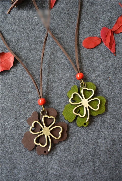 ペンダント 革 アクセサリー 