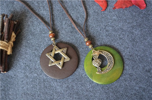 ペンダント 革 アクセサリー 