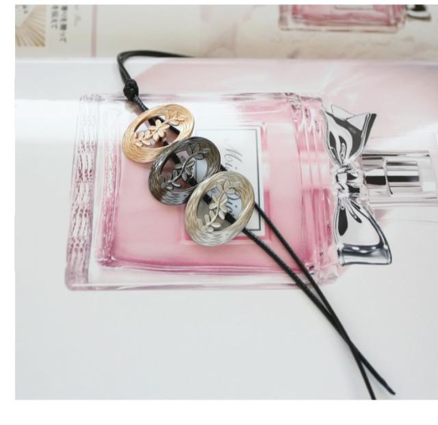 ペンダント 革 アクセサリー