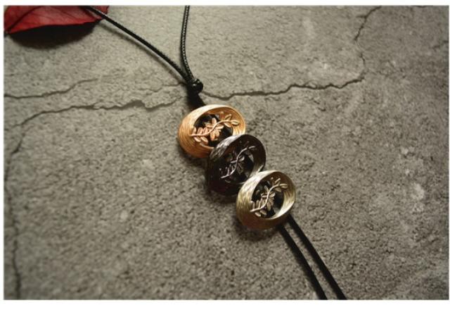 ペンダント 革 アクセサリー