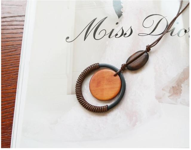 ペンダント 革 アクセサリー