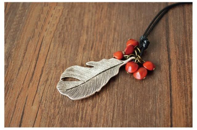 ペンダント 革 アクセサリー