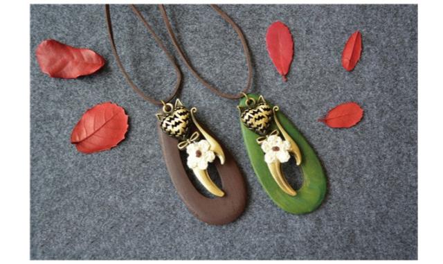 ペンダント 革 アクセサリー 