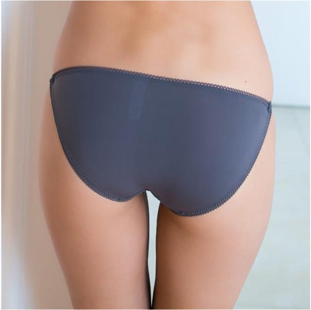 セクシーショーツ