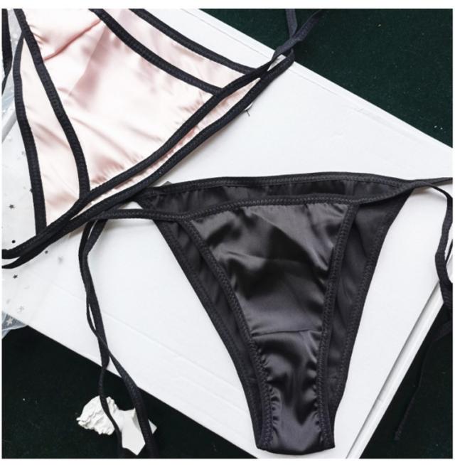 セクシーショーツ