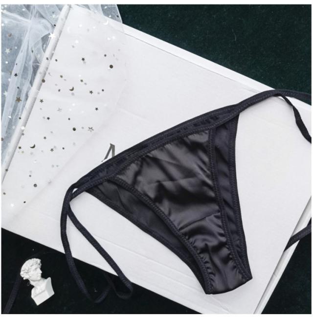 セクシーショーツ