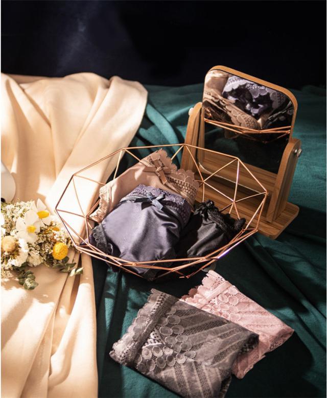 セクシーショーツ