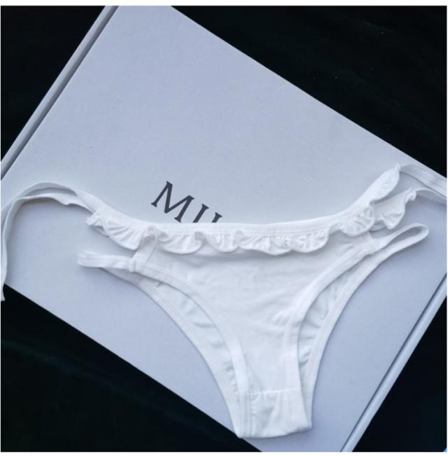 セクシーショーツ