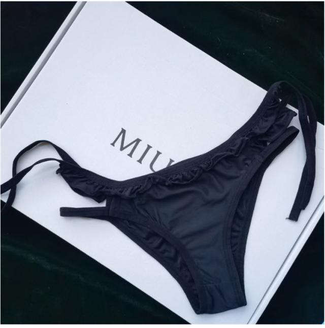 セクシーショーツ