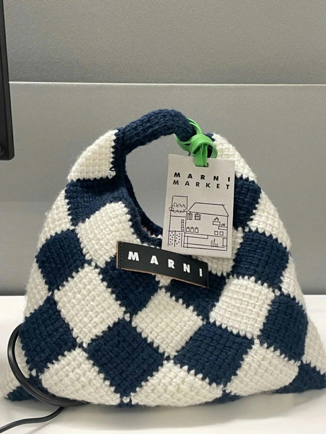 MARNI ニットバッグ　超美品