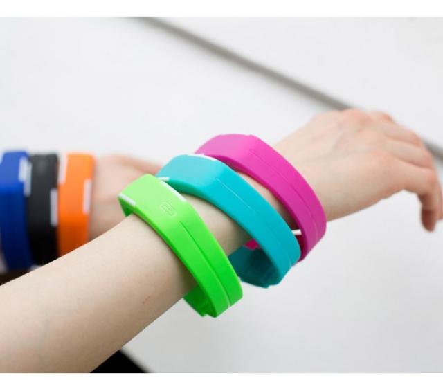 シリコンLED腕時計