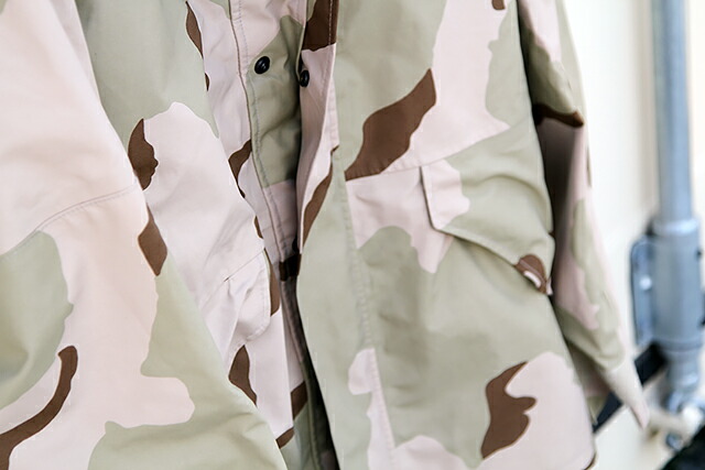 02’s DEADSTOCK U.S.ARMY ECWCS GORE-TEX PARKA GEN1 3COLOR DESART CAMO VINTAGE COLD WEATHER PARKA 02年納品 デッドストック ゴアテックス 3C デザート カモ ジャケット 迷彩 アメリカ軍 米軍 実物 新品 放出品 メンズ アウター アウトドア