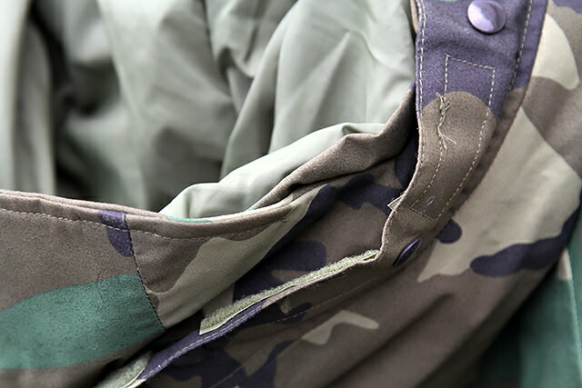 「90’s DEADSTOCK U.S.ARMY ECWCS GORE-TEX PARKA GEN1 WOODLAND」VINTAGE COLD WEATHER PARKA MEDIUM/LARGE 92年納品 デッドストック ゴアテックス ウッドランド カモ ジャケット 迷彩 グリーン アメリカ軍 米軍実物新品 放出品 メンズ アウター アウトドア