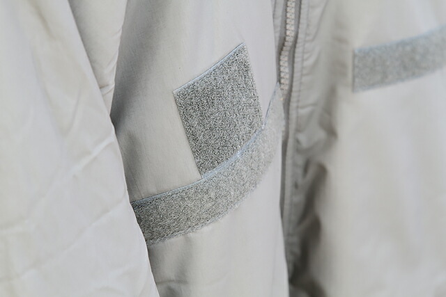 「07’s DEADSTOCK U.S.ARMY ECWCS GEN3 LEVEL7 COLD WEATHER PARKA 」MEDIUM-REGULAR URBAN GRAY 2007年製 デッドストック プリマロフトジャケット 米軍実物 アーバングレー アメリカ軍 米軍放出 ヴィンテージ ミリタリー メンズ アウター