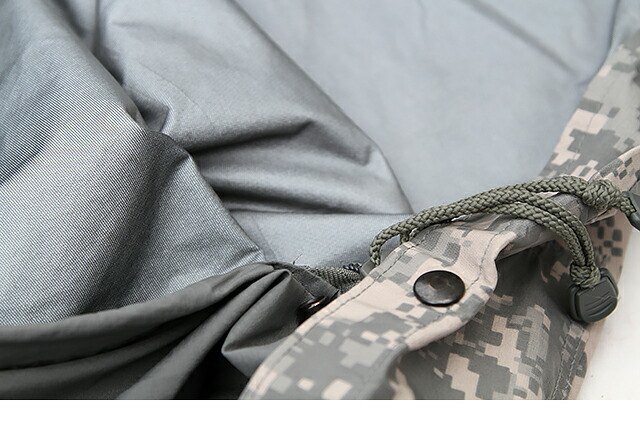 U.S.ARMY GORE-TEX SLEEPING BIVY COVER DIGITAL CAMO デッドストック スリーピングバッグ シュラフ 寝袋 カバー ゴアテックス デジカモ 迷彩 ミリタリー グレー アメリカ軍 米軍 放出品 アウトドア