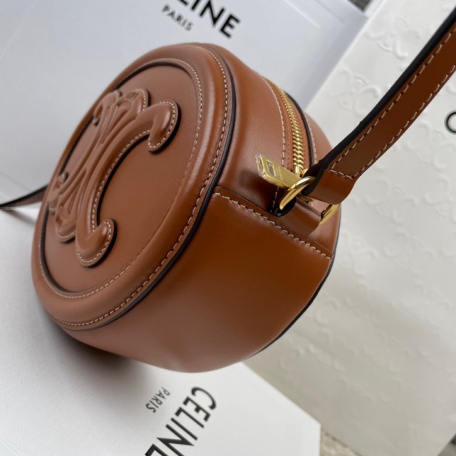 数量限定】celine セリーヌ 新品 CELINE バッグ トリオンフ ショルダー 