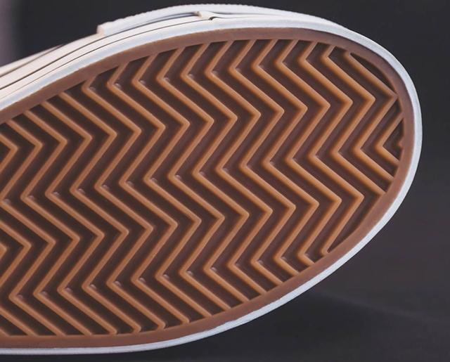 シークレットシューズ スニーカー キャンバス レディース ハイカット サイドジッパー カジュアルシューズ 9.5CM 身長アップ インヒール内蔵のため 厚底 歩きやすい おしゃれ靴 春 秋 通勤 通学