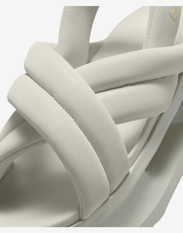 NIKE ナイキ エアマックス アイラ ベージュ W AIR MAX ISLA SANDAL