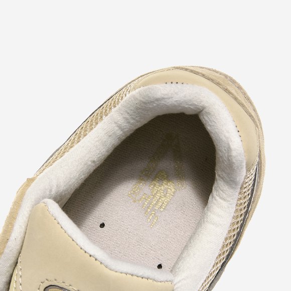 New Balance 2002 ML2002R2 ニューバランス ベージュ BEI 楽天市場】New Balance ニューバランス スニーカー 2002