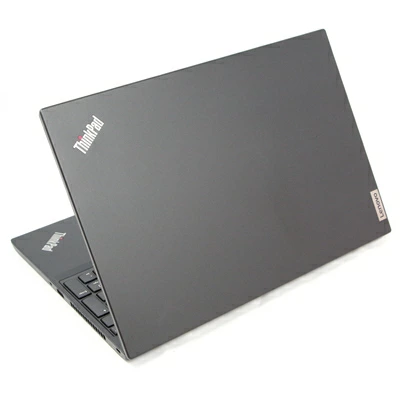 ThinkPad L15 Gen2 中古PC キーボードとタッチパッドのデザインを確認できる画像