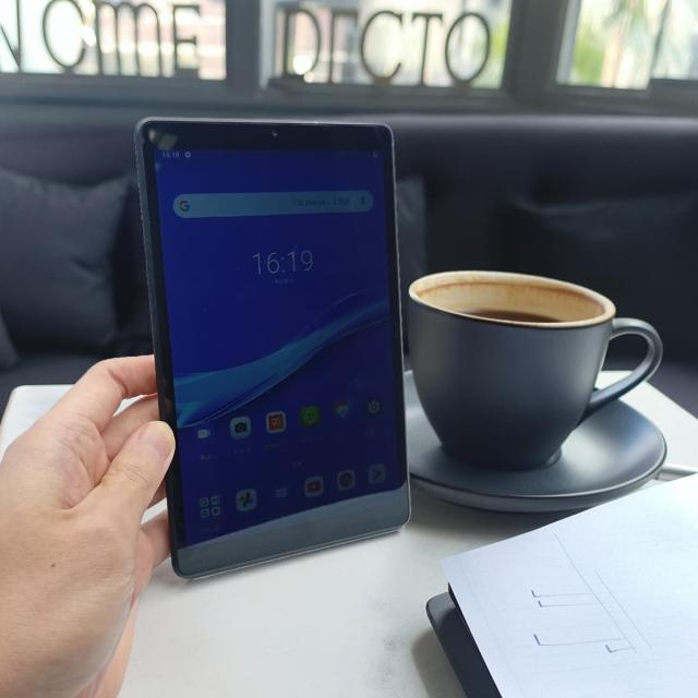 Lenovo Tab M8 クアッドコアCPU搭載 16GBストレージ 快適な動作性能