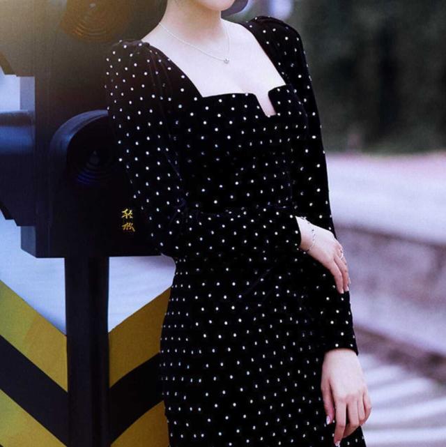 ワンピース 上着 人気 おすすめ おしゃれ お洒落 激安 安い 送料無料 プチプラ 長袖 ロング スクエアネック マーメイドライン タイト 膝丈 スリット 柄 ドット ベルベット 可愛い かわいい ワンピース 上着 人気 おすすめ おしゃれ お洒落 激安 安い 送料無料