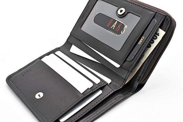 DAKS ハウスチェック ラウンドファスナー二つ折り財布