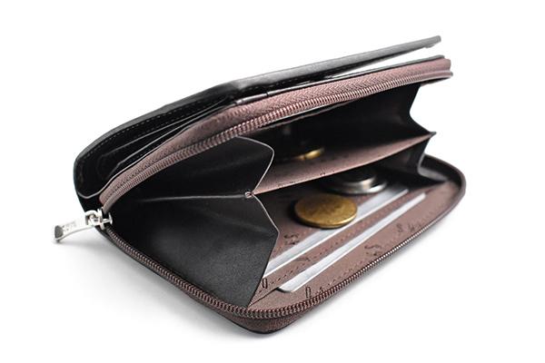 DAKS ハウスチェック ラウンドファスナー二つ折り財布