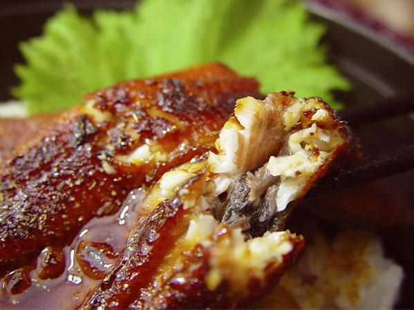 四万十味紀行 高知 「四万十味紀行」 高知県産うなぎ蒲焼カット 632-3 1セット：蒲焼カット70g×3、たれ15ml×3