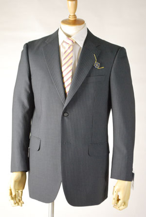 夏用 チャコールグレーのドーメルスーツ 【衿巾8cm〜8.4cm】：RM353【A体6・AB体6・AB体7】シングル【2B×1掛け★パンツ裾未処理】メンズ 紳士 サマーフォーマル ビジネススーツ オフィス