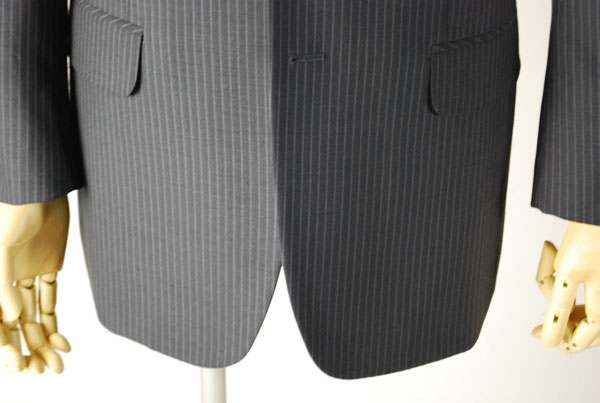 夏用 チャコールグレーのドーメルスーツ 【衿巾8cm〜8.4cm】：RM353【A体6・AB体6・AB体7】シングル【2B×1掛け★パンツ裾未処理】メンズ 紳士 サマーフォーマル ビジネススーツ オフィス