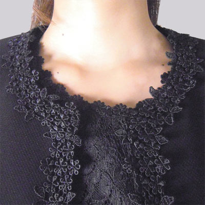 ジャケット衿元