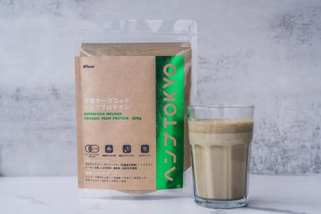 ヘンプTOKYO オーガニックプロテイン スーパーフードMIX 飲用イメージ画像