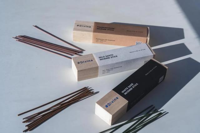 #Divina インセンス 3種のパッケージとスティック香 俯瞰画像