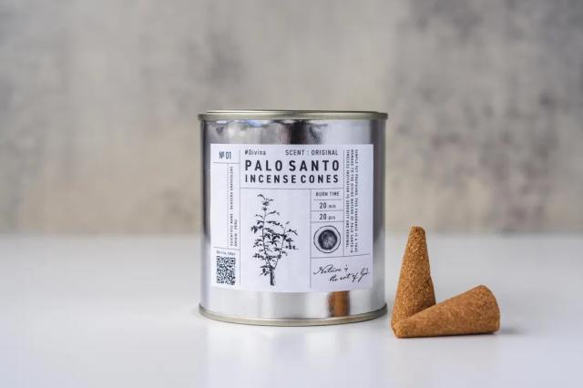 パロサント コーンインセンス 缶パッケージとコーン本体