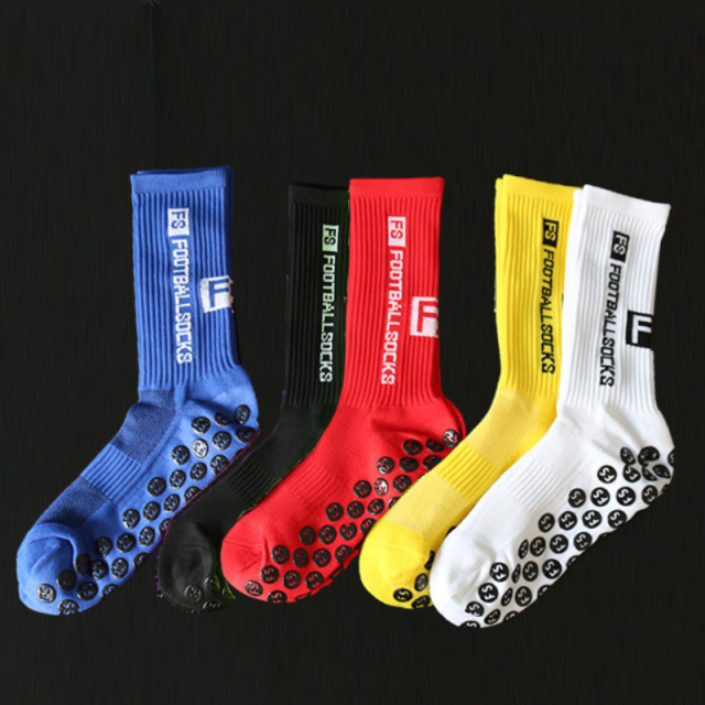 滑り止め付きランニングソックス モデル着用